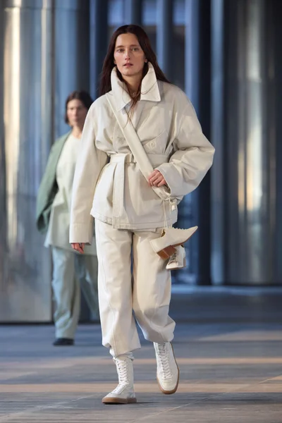 Look 37